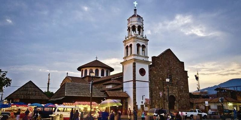 Cherán, Michoacán — Centro