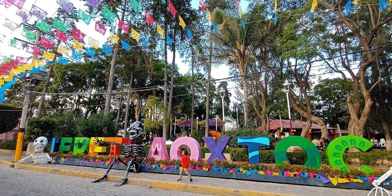 Tepetlaoxtoc, Estado de México — Skyline