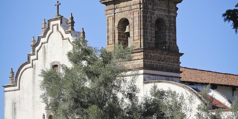 Tzintzuntzan, Michoacán — Skyline