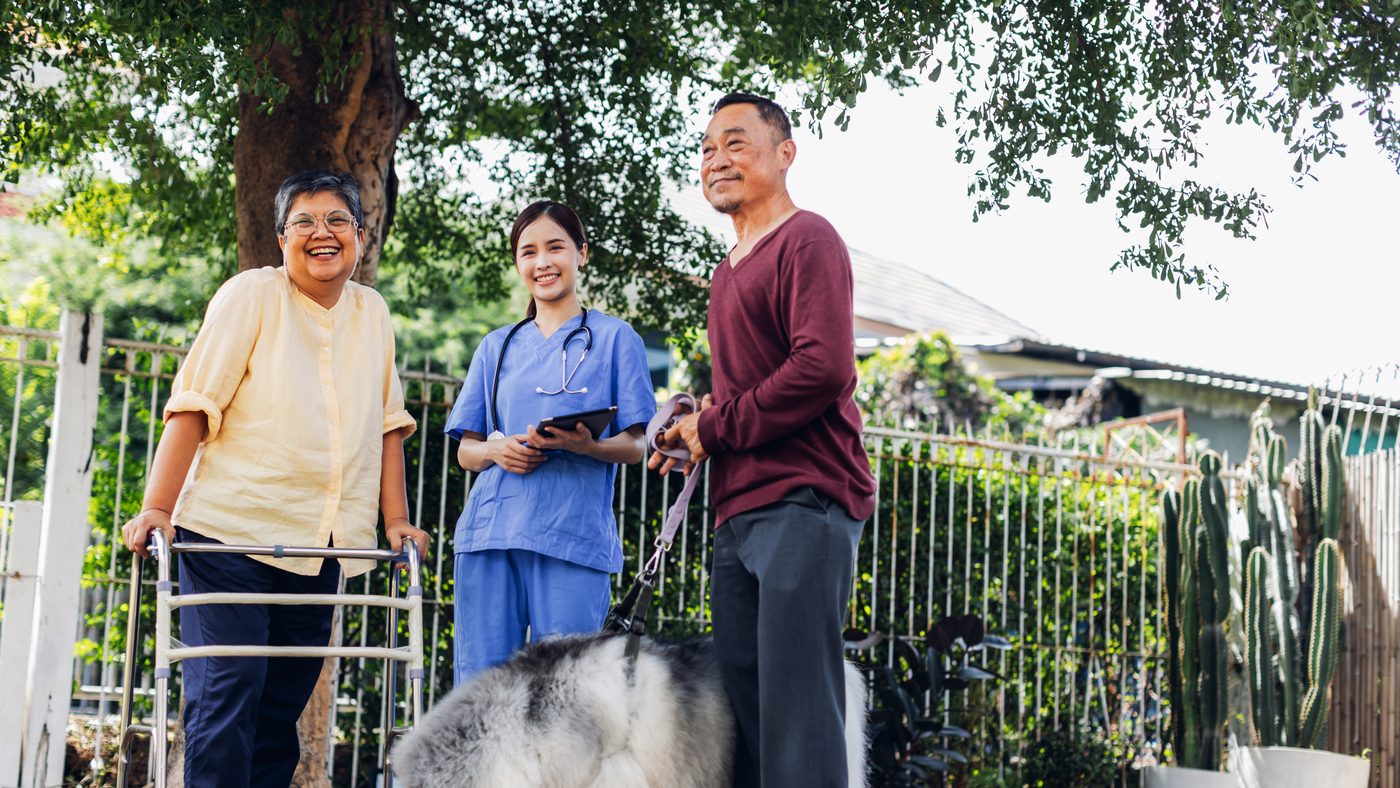 Pets and walker at home: how to reduce trips — mobility in the US